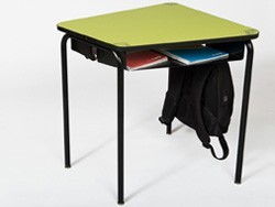 table design avec rangements pour une classe flexible